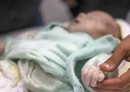 وفاة رضيعة نتيجة البرد القارس في خان يونس